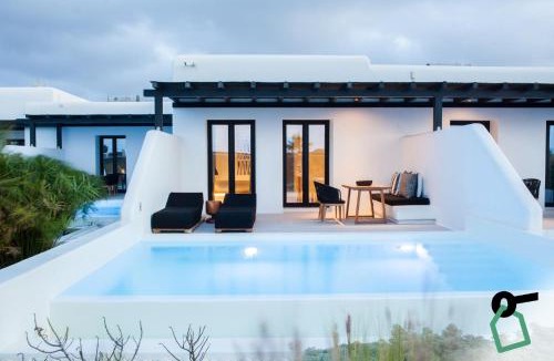 Plintri Hotel | Hotiday Suites Mykonos