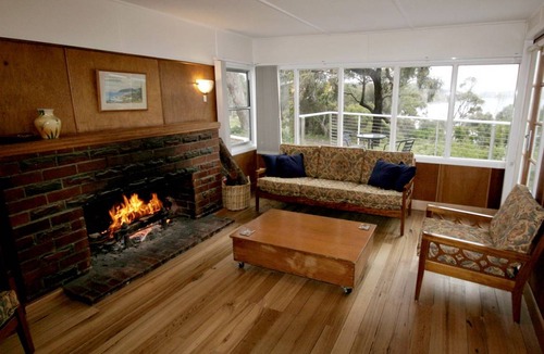 Spring Beach House | House ∙ 1 bedroom ∙ 7 guests