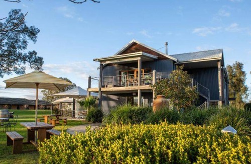 Lovedale House | House ∙ 2 bedrooms ∙ 4 guests