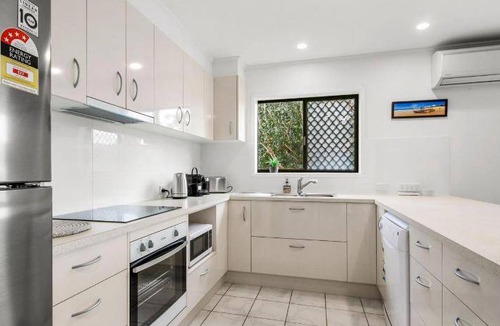 Dicky Beach House | House ∙ 3 bedrooms ∙ 6 guests