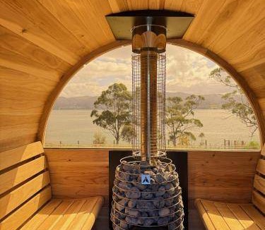 North Bruny House | House ∙ 3 bedrooms ∙ 8 guests
