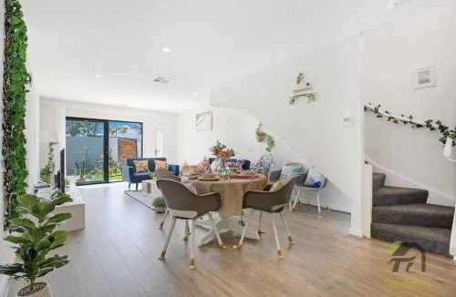 Throsby House | House ∙ 3 bedrooms ∙ 8 guests