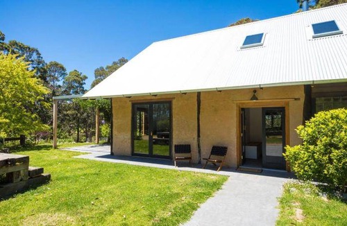 Central Tilba House | House ∙ 4 bedrooms ∙ 7 guests
