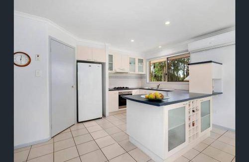 Moonee Beach House | House ∙ 4 bedrooms ∙ 7 guests