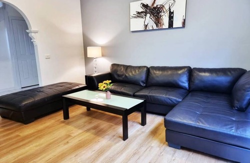Maribyrnong House | House ∙ 4 bedrooms ∙ 14 guests