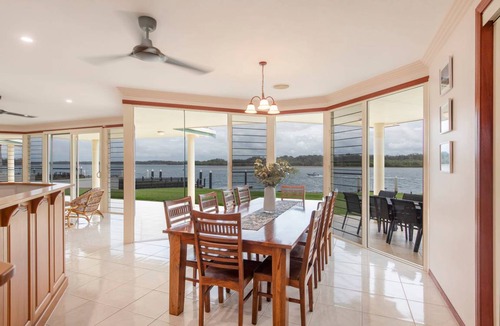 Yamba House | House ∙ 4 bedrooms ∙ 10 guests