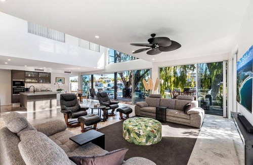 Noosaville House | House ∙ 4 bedrooms ∙ 8 guests