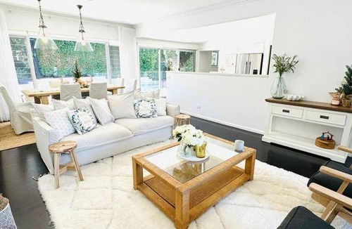 Merewether Heights House | House ∙ 5 bedrooms ∙ 12 guests