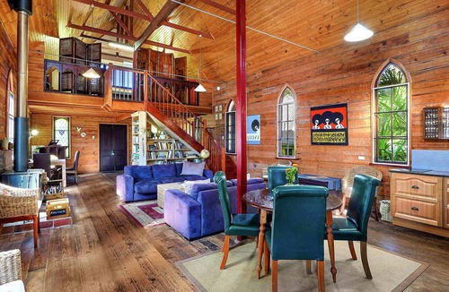 Glass House Mountains House | House ∙ 1 bedroom ∙ 2 guests