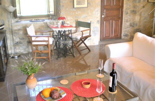 Fokiano House | House in Leonidio with Parking and Unique View
