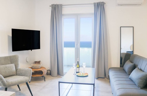 Agia Pelagia House | House of Harmony Suites | Antonia