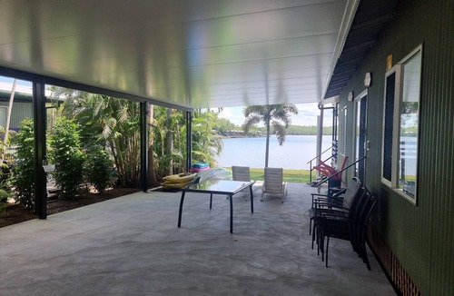 Lake Bennett House | How's the serenity! El Be lakeside bungalow
