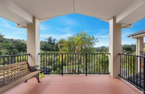 Banora Point House | Huge Modern Home close to everything!