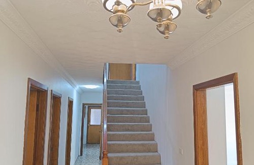 Merrylands House | Huge Studio Room in Spacious Merrylands House M1