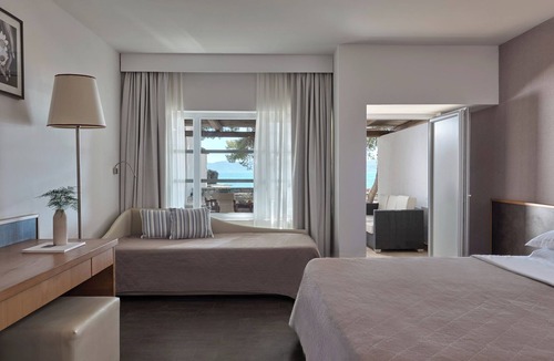 Plepi Hotel | Hydra Beach Resort