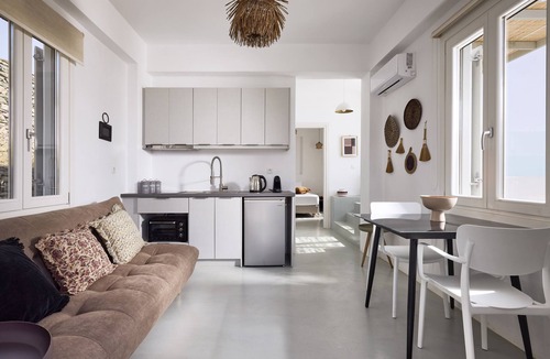 Kithnos Villa | Ianemi Suites by K4 Kythnos