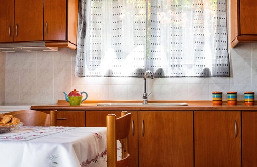 Kremasti House | Ibiscus Cottage in Paradisi near the Beach