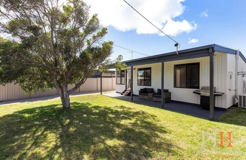 Cape Woolamai House | Idyllic Beach Retreat