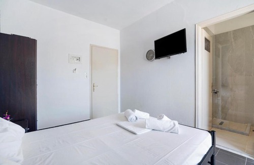Pidima Kyras Apartment | Iguana studio 6