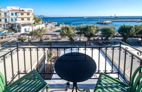 Agios Kirykos Apartment | Ikaria Studios