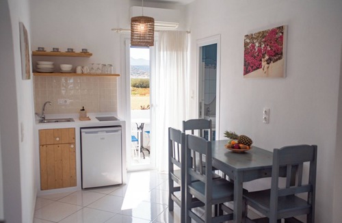 Naxos Town Apartment | Ikaros Studios - Pool & Jacuzzi, 5 mins from beach