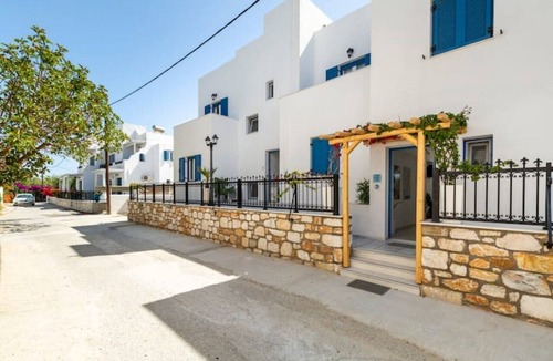 Naxos Town Apartment | Ikaros Studios - Pool & Jacuzzi, 5 mins from beach