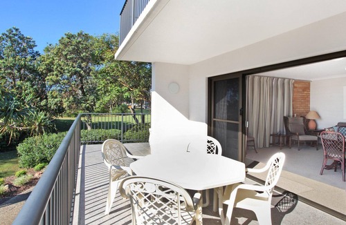 Mooloolaba Apartment | Illawong 4 - 2 Bedroom Unit just opposite the Beach