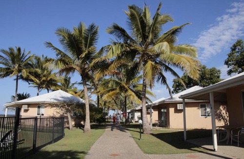 Paget Resort | Illawong Beach Resort