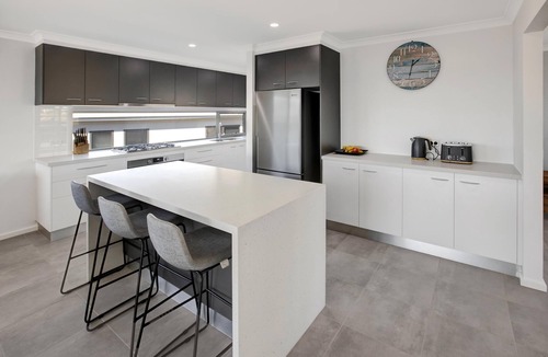 Paynesville House | Imagine yourself relaxing and enjoying fantastic views across the Gippsland L