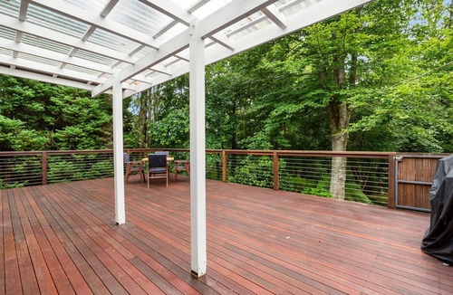 Blackheath House | In the Blue | Romantic getaway for two with slow combustion fireplace