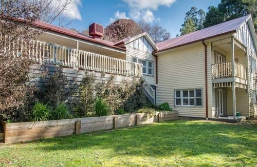 Mount Dandenong House | In the heart of Mt Dandenong