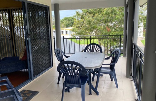 Rainbow Beach House | Indigo Place 1 - Rainbow Beach. Just Metres From The Pristine Surf Beach!. Aircon