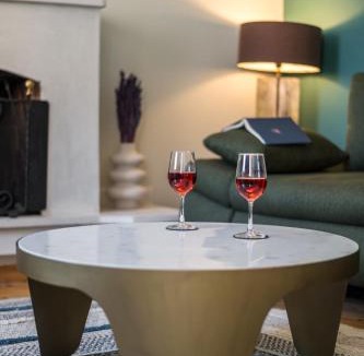 Old Town Apartment | Infinite Residences - Central Location, Tradition and Comfort