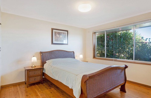 Narooma House | Inlet Views @ The Loop