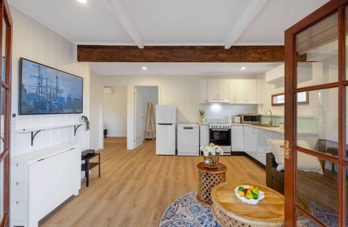 Highgate Hill House | Inner-City 6BR Family-friendly House@Highgate Hill