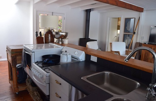 Sydney House | Instant off grid relaxation, within 1.5 hours drive and boat from Sydney