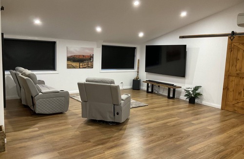 Walang House | Introducing Serenity Home: Your Escape Awaits. Just 15 Minutes from Bathurst CBD
