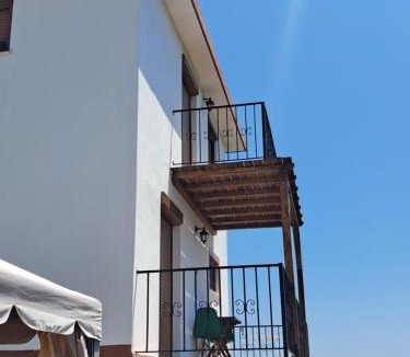 Alonnisos Old Town House | Iordanis house- Traditional House in old Alonnisos