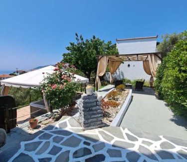 Alonnisos Old Town House | Iordanis house- Traditional House in old Alonnisos