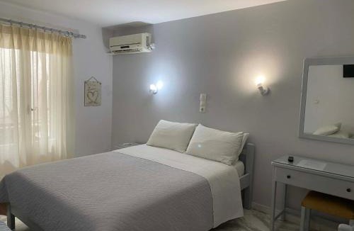 Naousa Apartment | Irene Rooms Naousa Parou