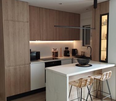 Korinthos Apartment | Iris pool House