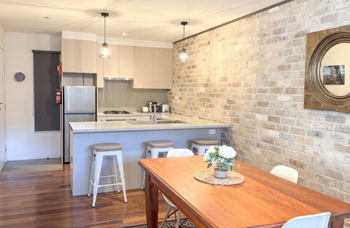 Lake Crackenback Ski Chalet | Iron Bark Chalet is a spacious, deluxe one-bedroom chalet.