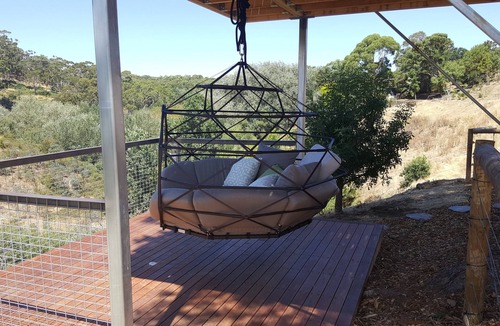 Hepburn Cottage | Is this Australia's best villa? Its hard to argue with that!
