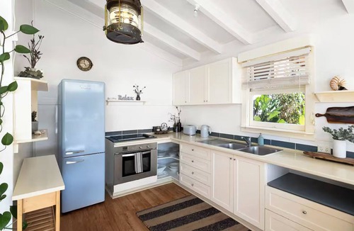 Scotland Island Cottage | Island Paradise | Private Waterfront Retreat