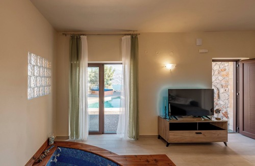 Pitharion Villa | Istros Villa III, Infinite Blue, Pool & Whirlpool