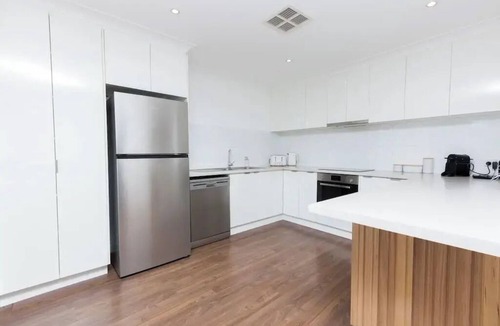 Wagga Wagga House | It’s not often you’ll find such a gem located within Wagga CBD!
