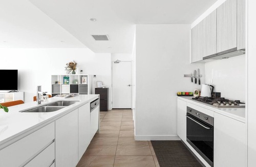 Dee Why Apartment | Ivory Cove Coastal Elegance by the Beach