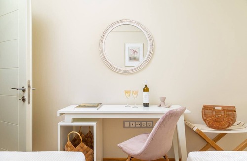 Old Town Apartment | Ivory Luxury Suite by Corfuescapes