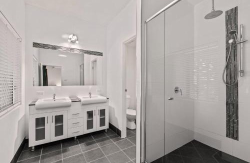 Dicky Beach House | Ivy Street 7 Dicky Beach