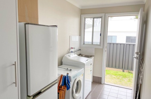 Waterhouse House | Jama - Coastal Entertainer - 200 metres to Robes' famous Longbeach!